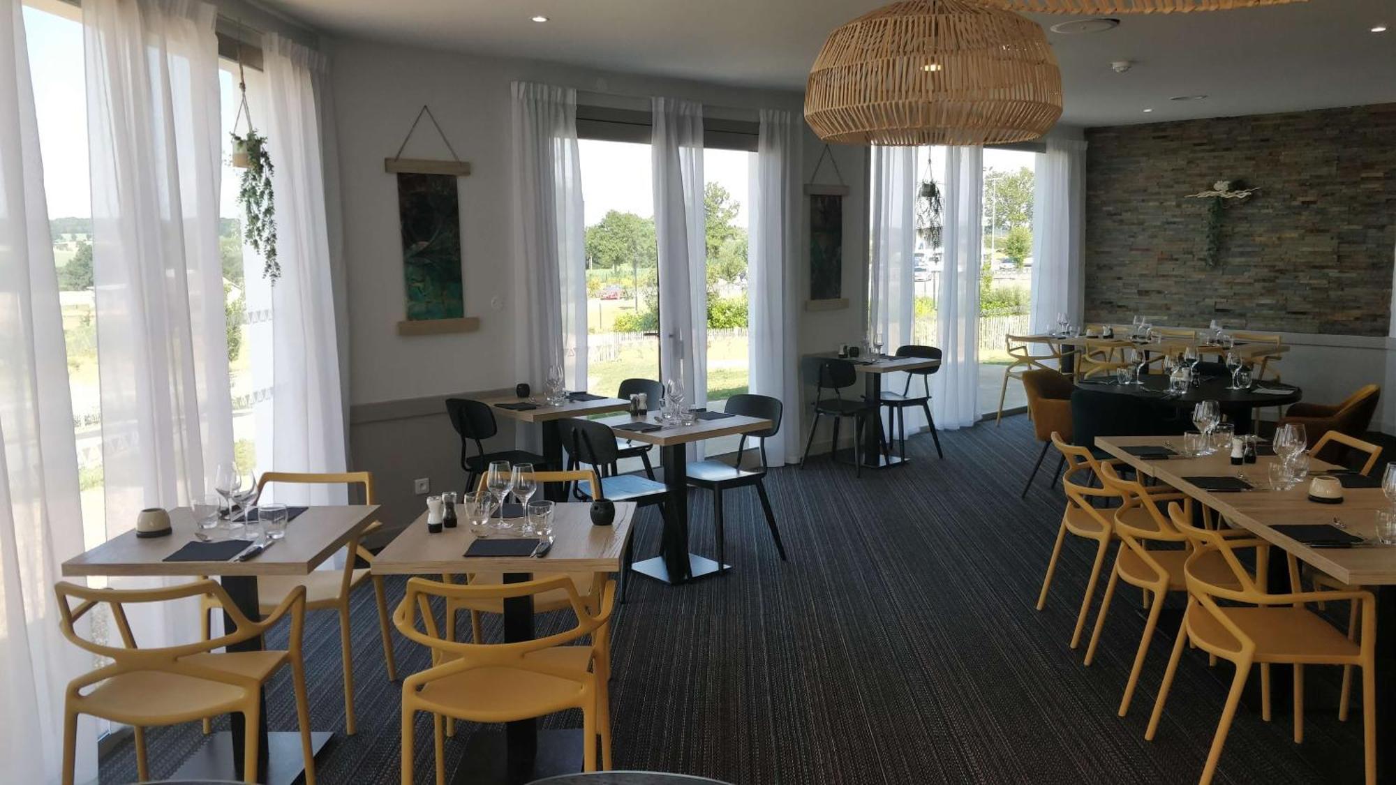 Brit Hotel Au Pays De Vitre Étrelles Eksteriør billede